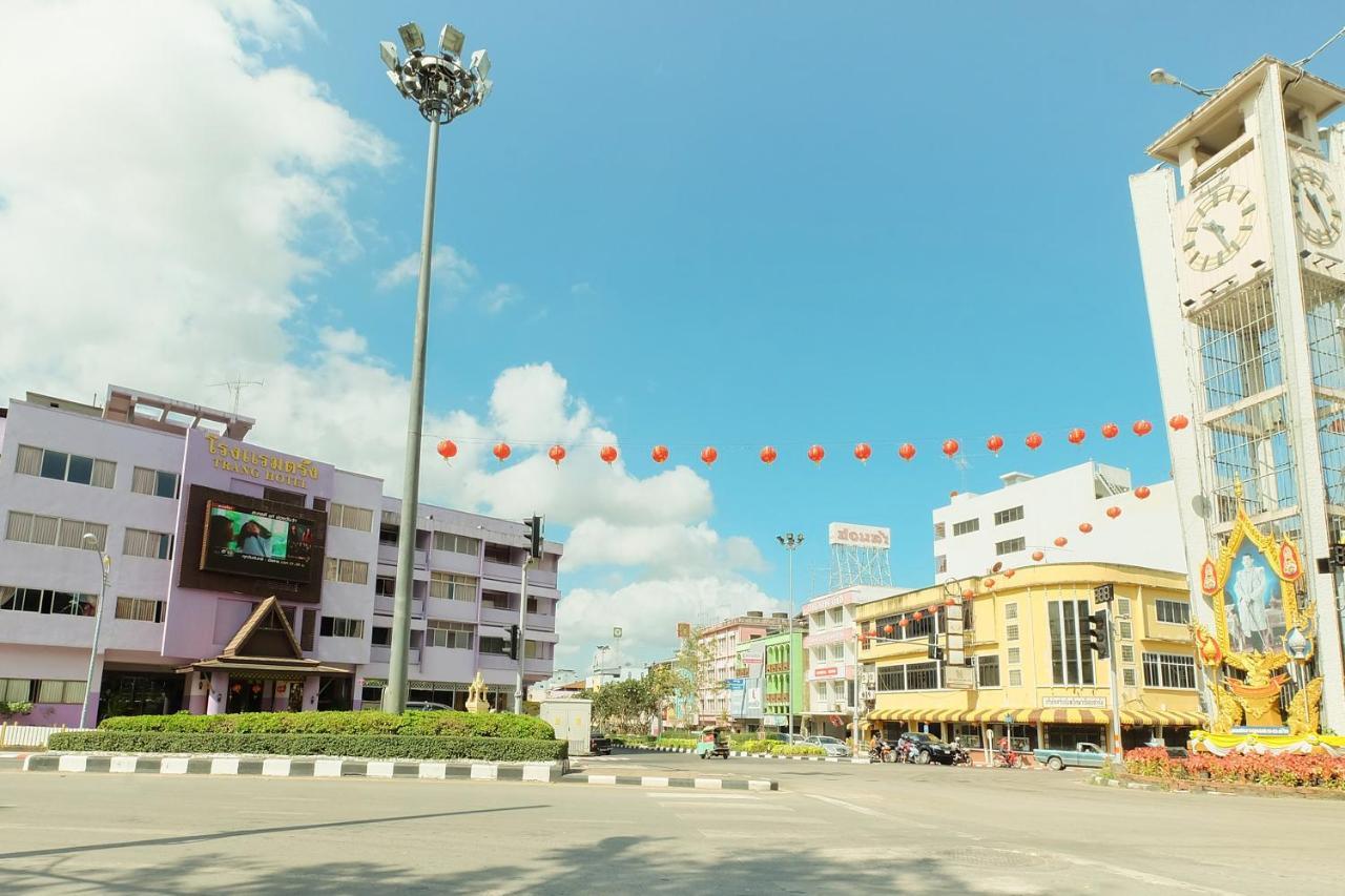 Oyo 565 Trang Hotel Екстериор снимка