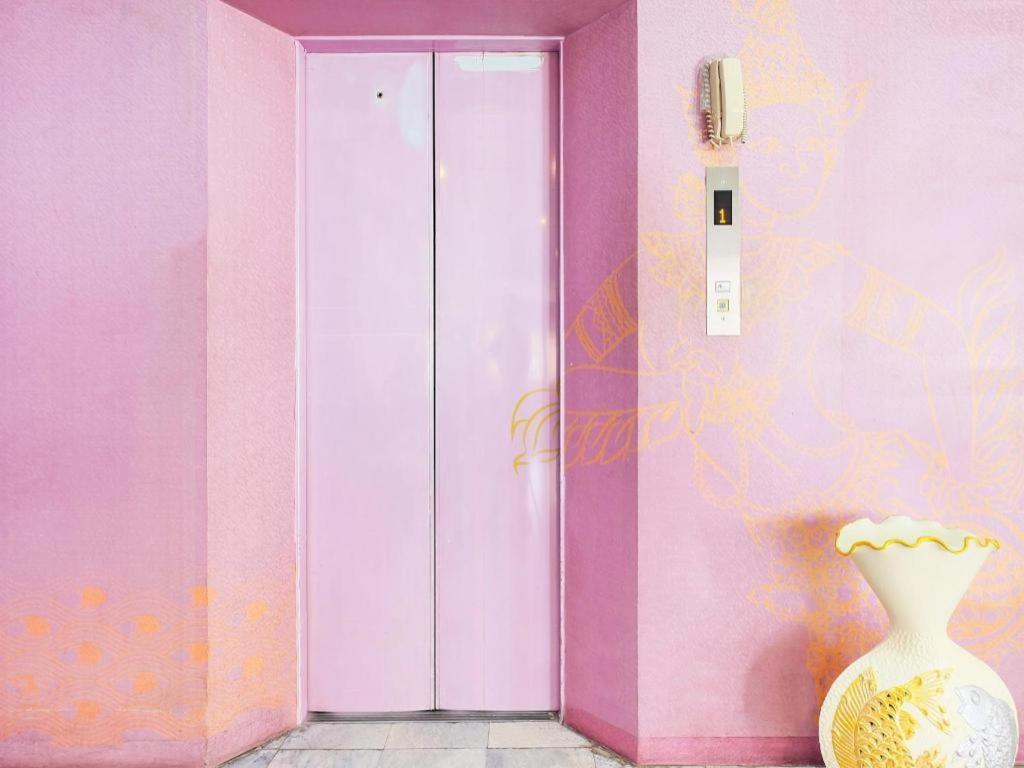 Oyo 565 Trang Hotel Екстериор снимка