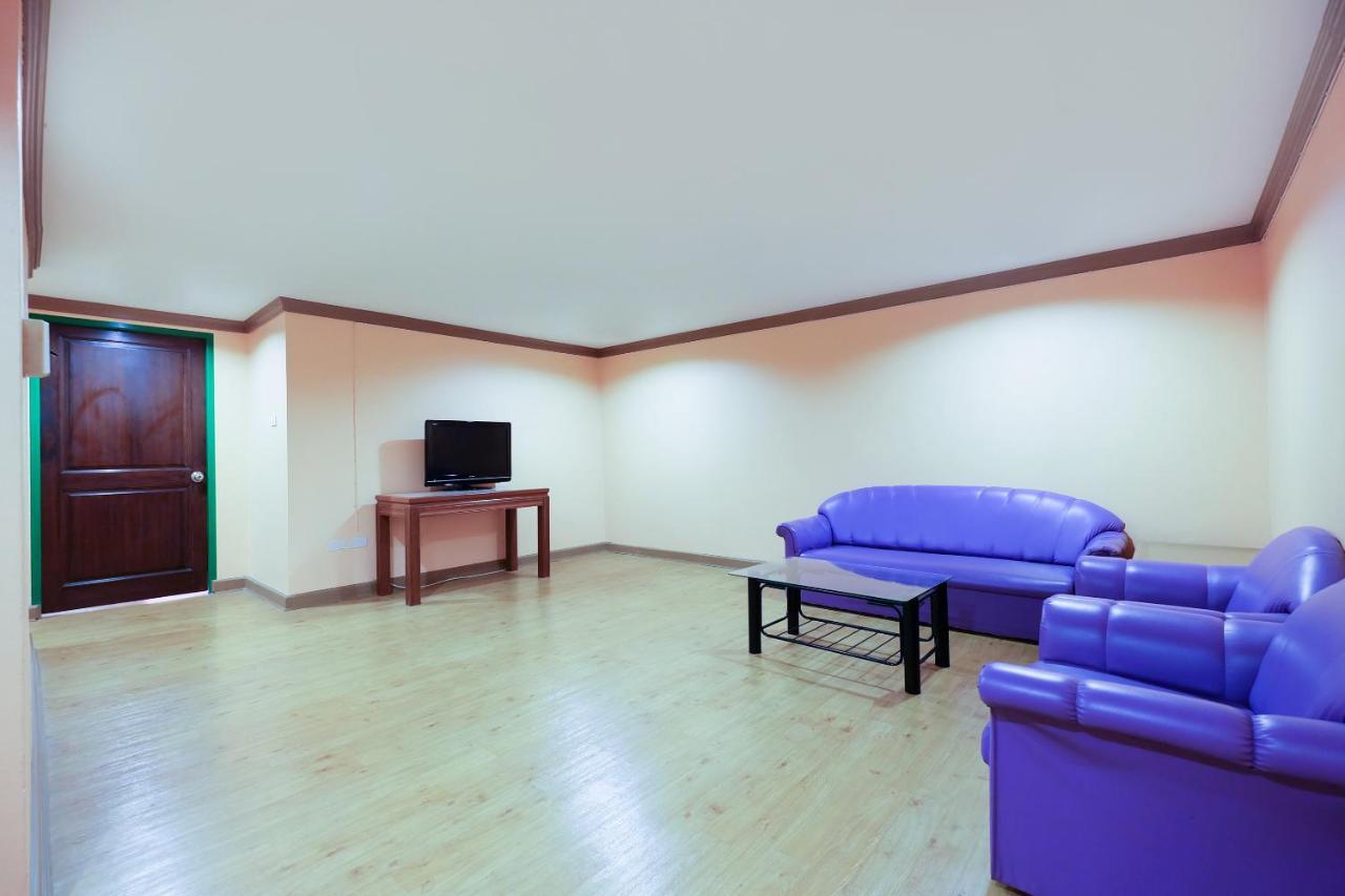 Oyo 565 Trang Hotel Екстериор снимка