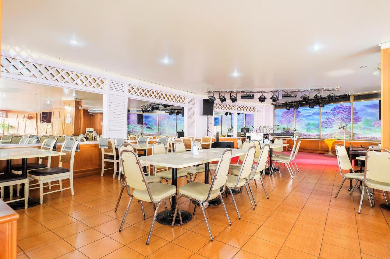 Oyo 565 Trang Hotel Екстериор снимка