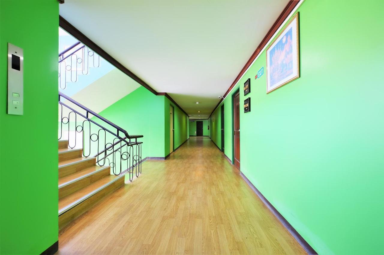 Oyo 565 Trang Hotel Екстериор снимка