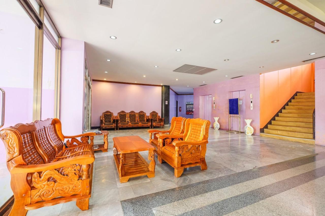 Oyo 565 Trang Hotel Екстериор снимка